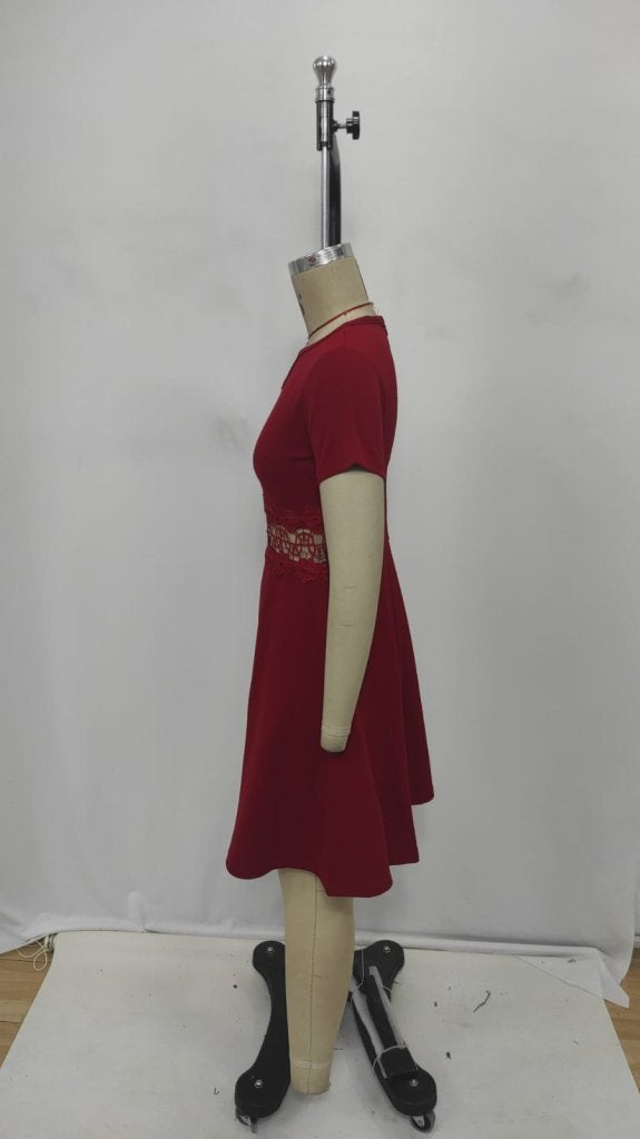 Rochie de damă cu mânecă scurtă, decolteu rotund și detalii strălucitoare, 25563