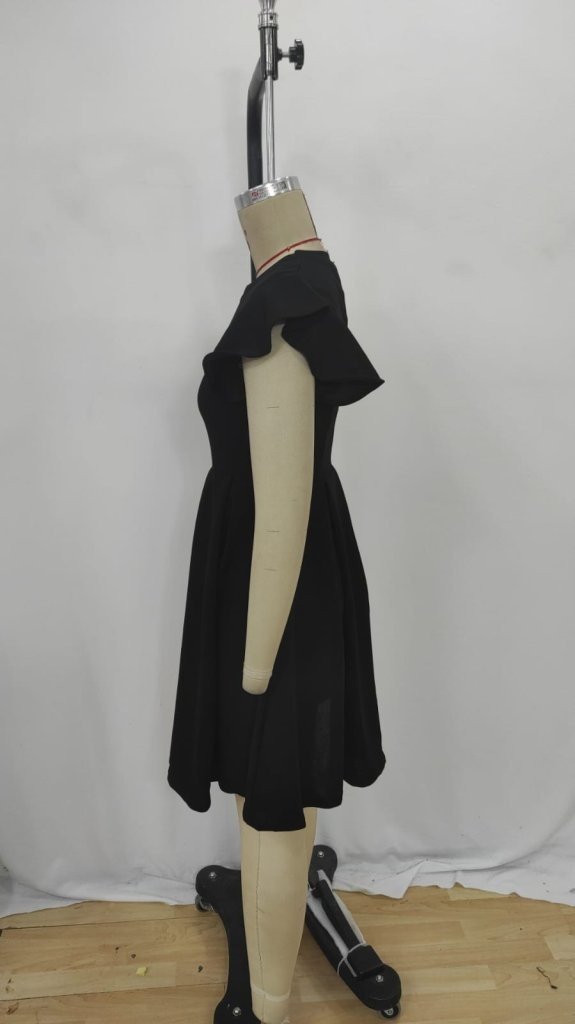 Rochie de damă din crep importat, plisată, cu mâneci fluture, guler rotund, 27311