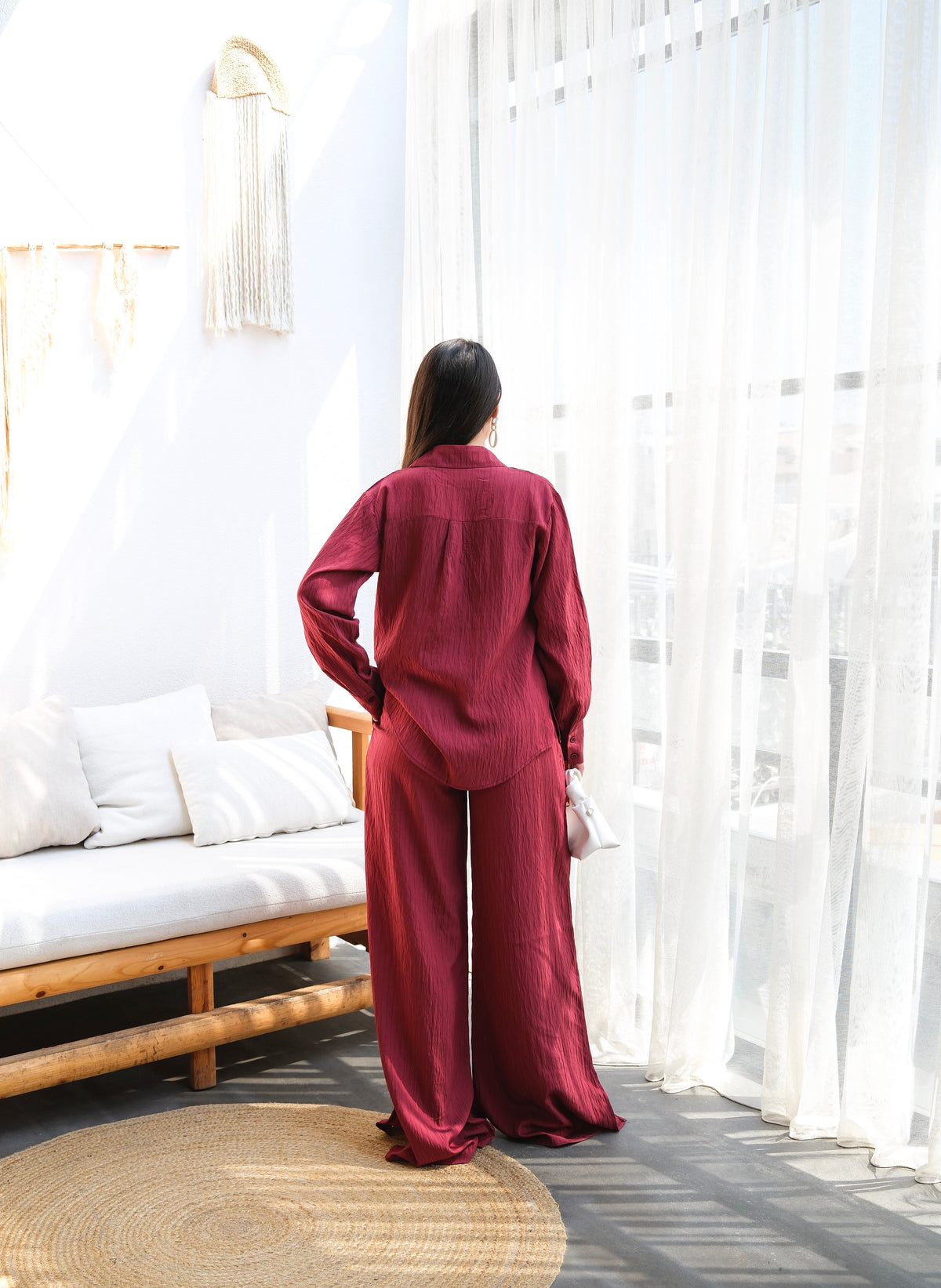 SET DOUĂ PIESE CĂMĂȘĂ ȘI PANTALONI DIN IN - Burgundiu