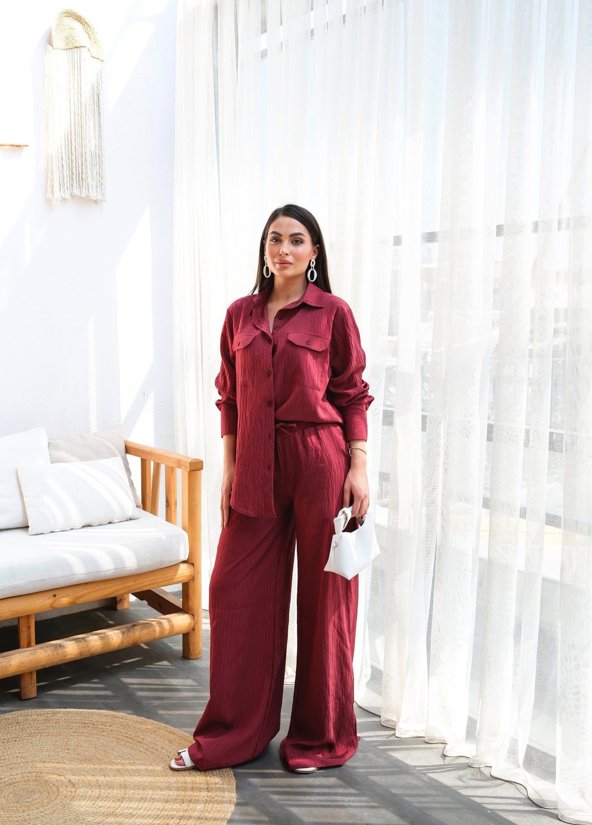 SET DOUĂ PIESE CĂMĂȘĂ ȘI PANTALONI DIN IN - Burgundiu