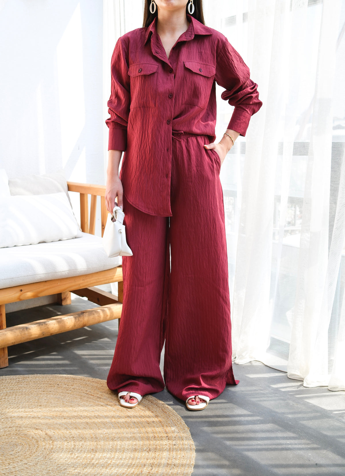 SET DOUĂ PIESE CĂMĂȘĂ ȘI PANTALONI DIN IN - Burgundiu