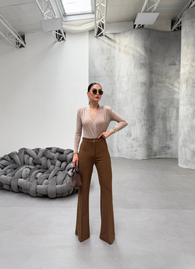 PANTALONI SLIM FIT CU TALIE ÎNALTĂ, EVAZĂ, DIN SPANIOLĂ - Bej