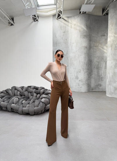 PANTALONI SLIM FIT CU TALIE ÎNALTĂ, EVAZĂ, DIN SPANIOLĂ - Bej