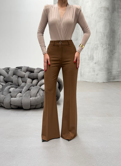 PANTALONI SLIM FIT CU TALIE ÎNALTĂ, EVAZĂ, DIN SPANIOLĂ - Bej