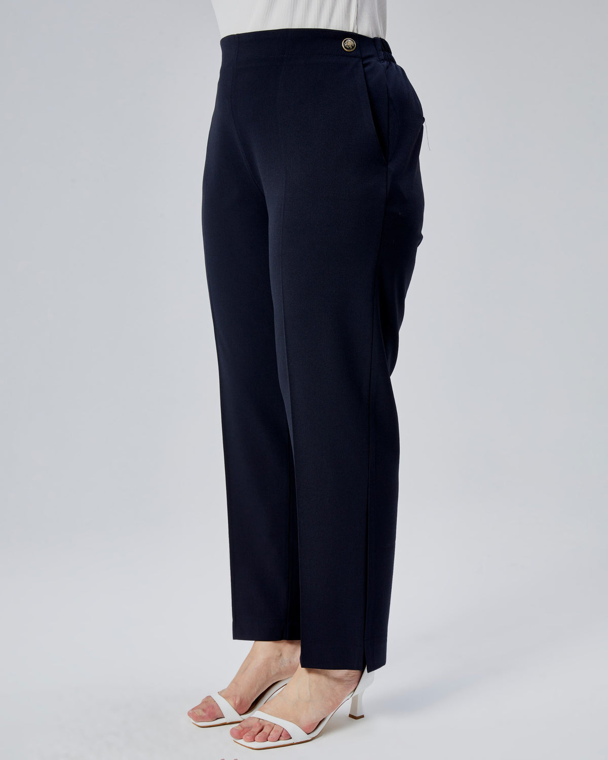 PANTALONI PLUS SIZE CU NASTURI DECORATIV ȘI BANDĂ ELASTICĂ ÎN TALIE LA SPATE - Bleumarin