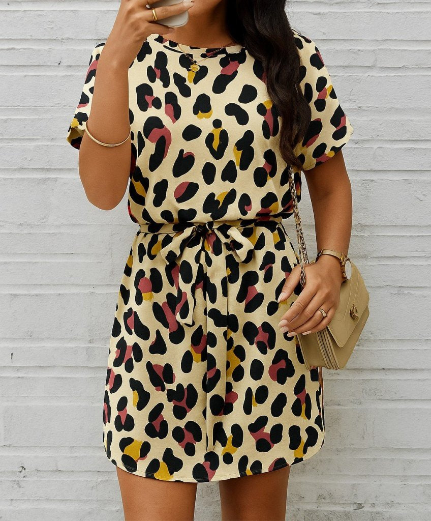 Women's Short Sleeve Round Neck Belted Geometric Pattern Suprem Dress, 26024