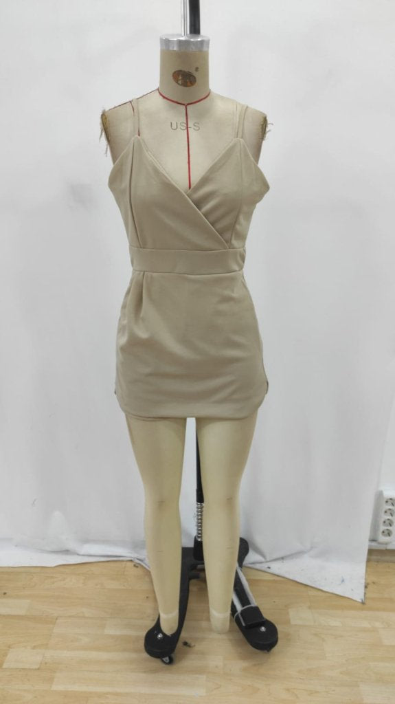 Kadın Ip Askılı Kruvaze Yakalı Cep Detaylı Ithal Krep Short Etek Tulum, 26899