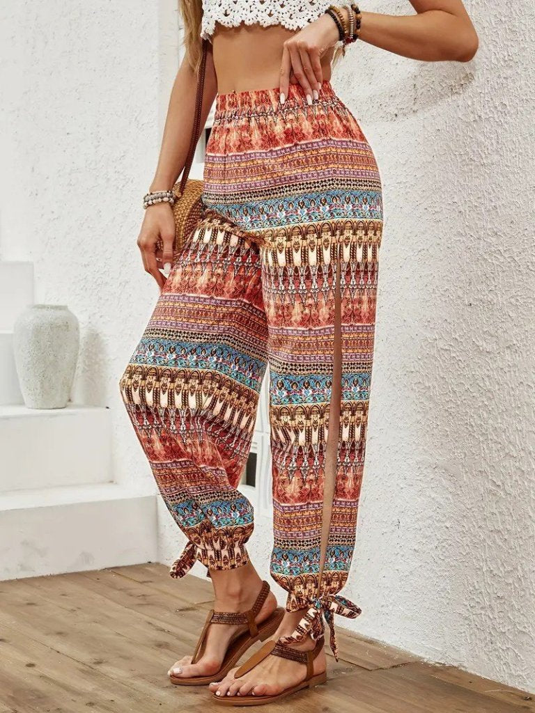 Pantaloni de damă din crep cu talie înaltă și șlițuri laterale, 34684