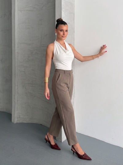 PANTALONI PÂNĂ LA GLEZNĂ - Născută