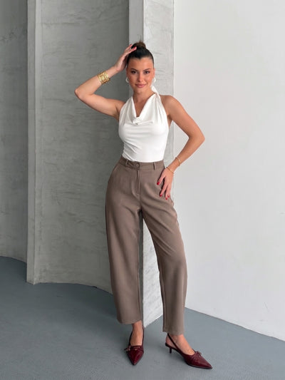 PANTALONI PÂNĂ LA GLEZNĂ - Născută