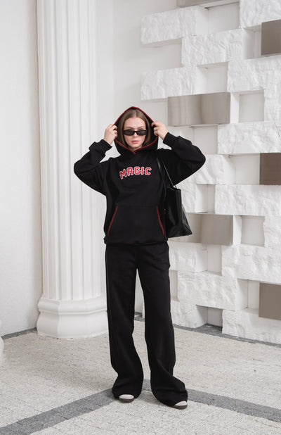 Set trening cu glugă și brodat Magic Suzene - Negru