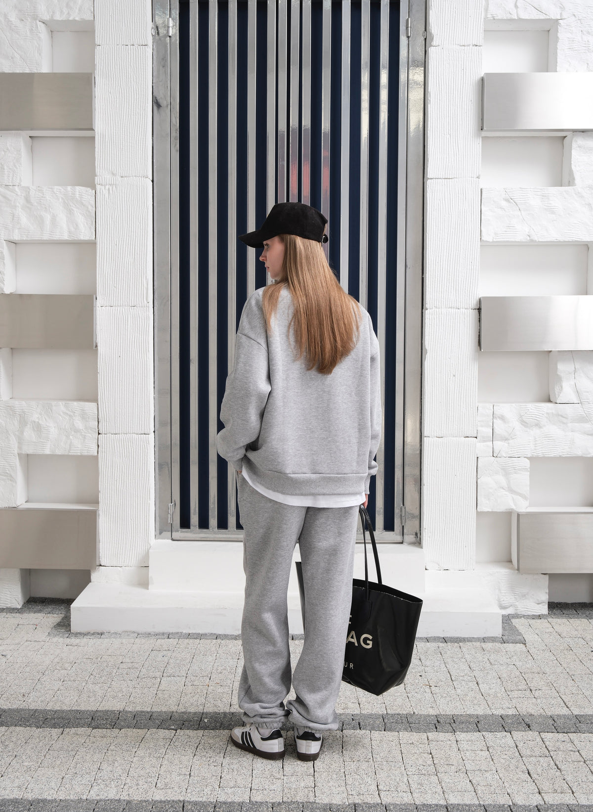 Costum SUPREM cu hanorac brodat și garnitură - A.Grey