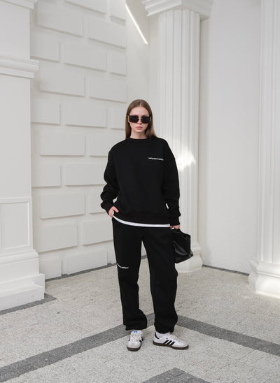 SET DE HANORACURI SUPREM CU BRODERE - Negru