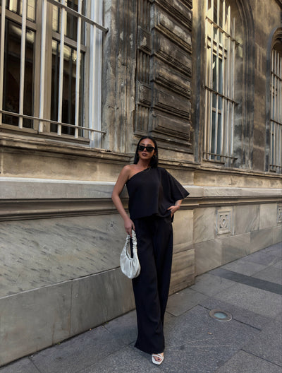 BAT-NECK PAMELA SUIT - Black