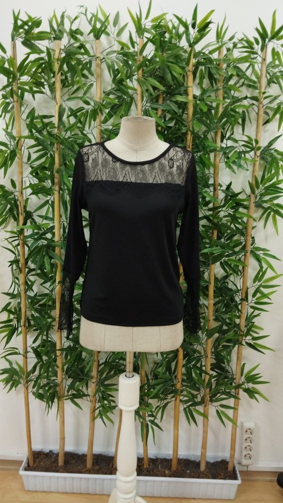 Bluz damă lungă, guler la baza gâtului, detalii dantelă, model răsucit, 31680