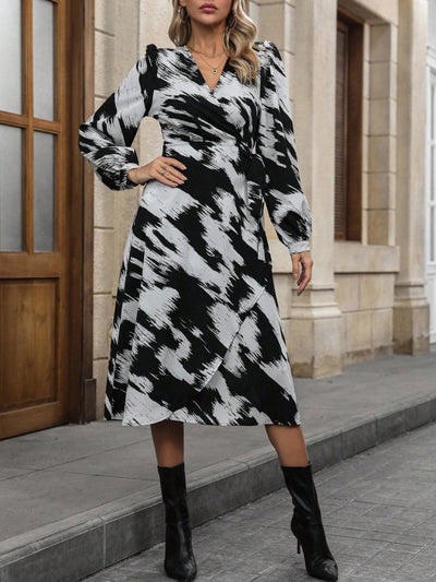 Rochie mini din modal cu mânecă lungă, decolteu înfășurat, cu noduri laterale și model, 27847