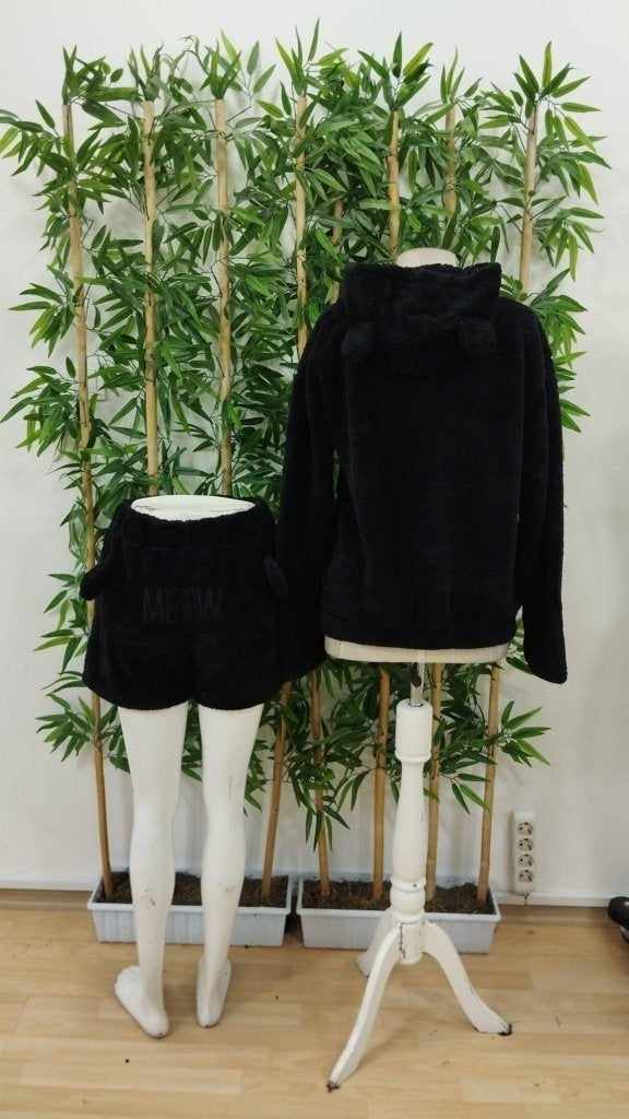 Set din două piese pentru femei, din pluș, cu bluză cu mâneci lungi și glugă și pantaloni scurți, 30289