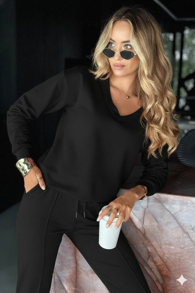 Set de două piese pentru femei - bluză din viscoză cu mâneci lungi, gât V și pantaloni, 37566