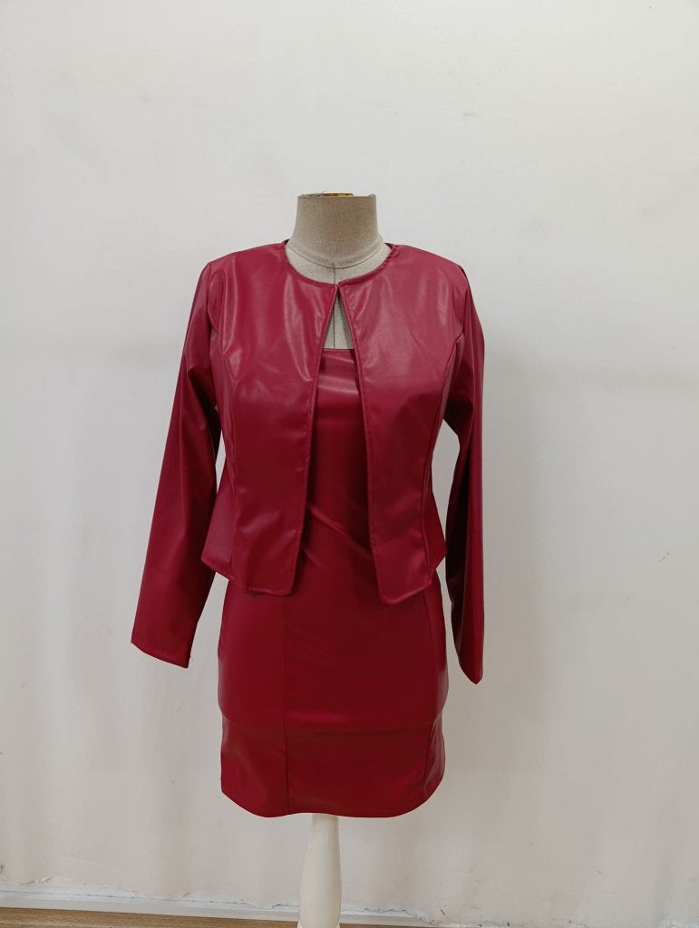 Set de două piese pentru femei, jachetă din piele cu mânecă lungă și deschisă în față și rochie mini cu bretele și decolteu rotund, 30971