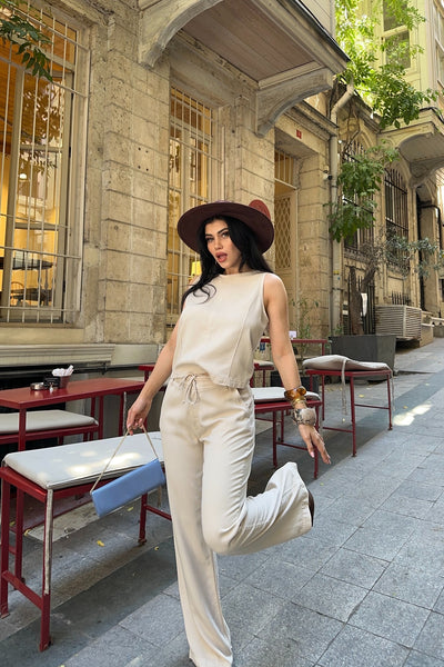 Kolsuz Bluz ve Bağcıklı Relax Pantolon Takım 3214
