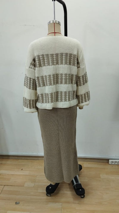 Set din doi piese: bluză tricot și fustă cu mâneci lungi, guler ovăl, detaliu drapat, 31820
