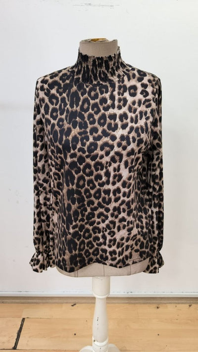 Women's Long-Sleeved Guipure Detail Turtleneck Leopard Print Supreme Blouse, 31728