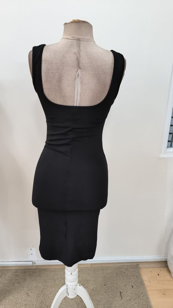 Rochie scurtă de damă, cu bretele, decolteu pătrat și crăpătură, model scuba, 31268
