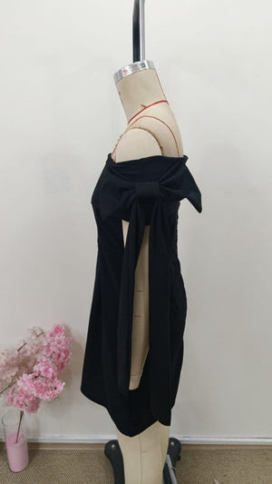 Rochie scurtă din crep importat, cu guler Madonna și detaliu cu panglică, 31411