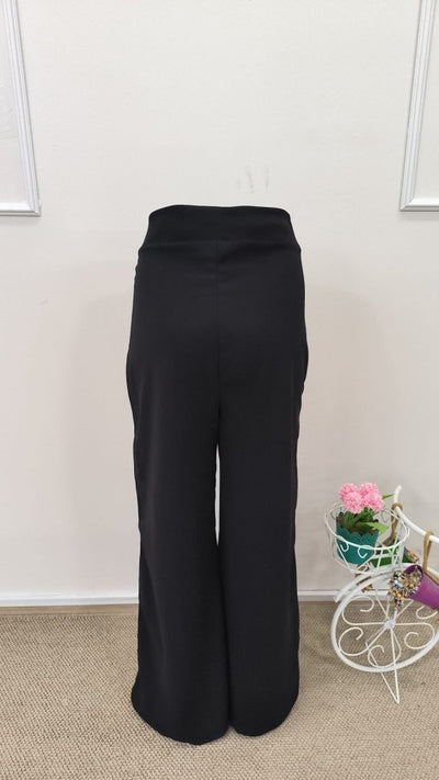 Fustă-pantaloni din crep importat, talie înaltă, detaliu cu cataramă în talie, crăpătură frontală, 31725