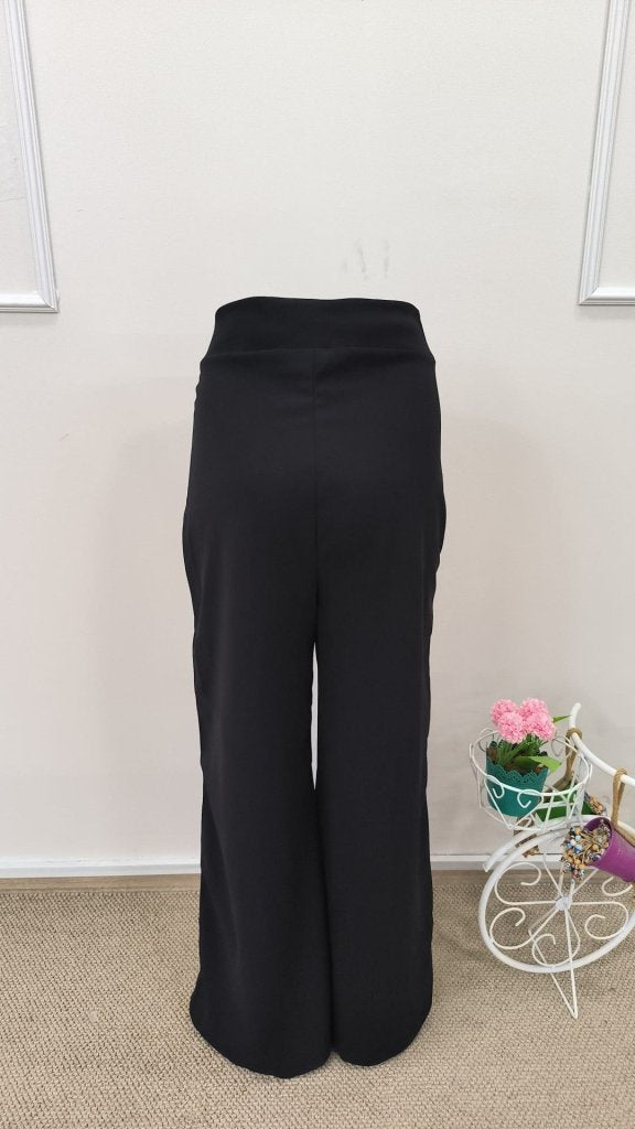 Fustă-pantaloni din crep importat, talie înaltă, detaliu cu cataramă în talie, crăpătură frontală, 31725
