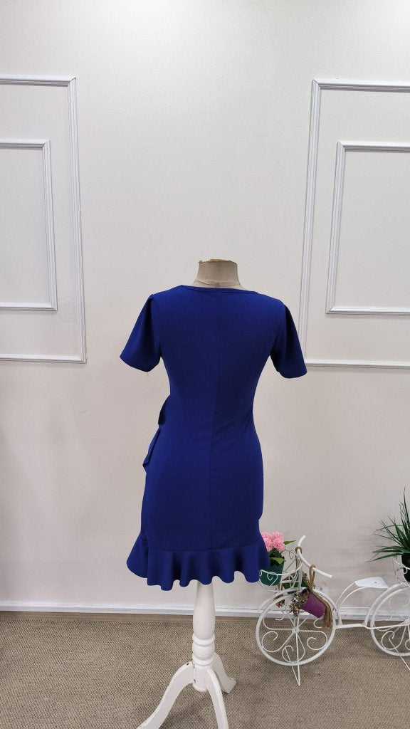 Rochie de damă din crep importat, cu mânecă scurtă, guler rotund și volane în față, 32789