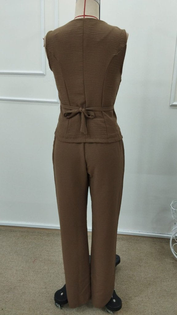Set de două piese pentru femei, din in, cu bluză și pantaloni, fără mâneci, cu nasturi în față, 34098