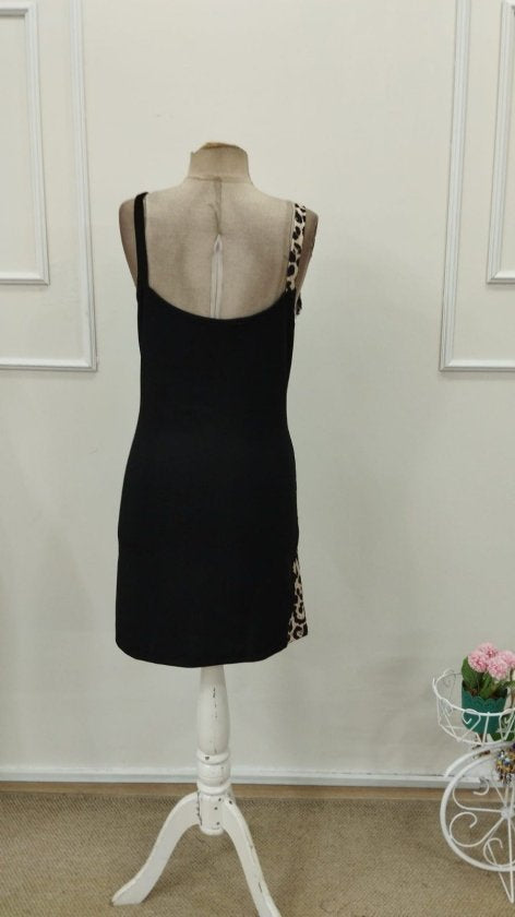 Rochie scurtă de damă, cu decolteu în V, asimetrică, cu detalii leopard, din crep strălucitor, 32764