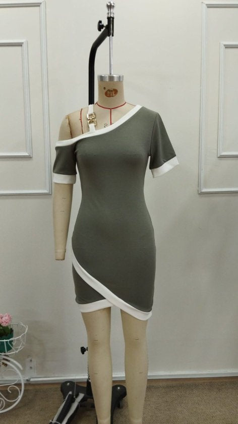 Rochie damă din modal cu mânecă scurtă, croială asimetrică, guler cu bandă și detalii accesorii, 32926