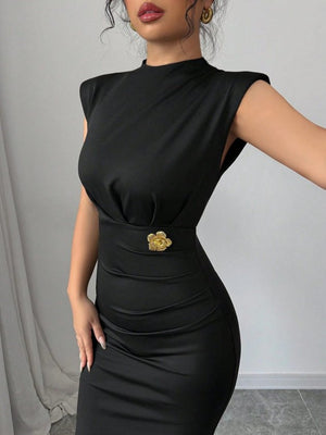 Rochie midi de damă cu guler înalt, mânecă scurtă și detaliu floral cu accesorii, 33225