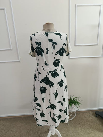 Women's Short Sleeve V-Neck Patterned Jersey Dress with Pocket Detail, 33266