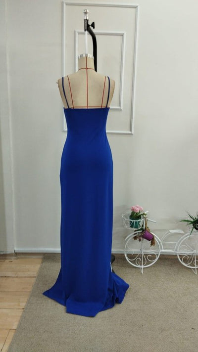 Rochie de damă din crep strălucitor, cu bretele, adânci și lungi, cu crăpături, 33523
