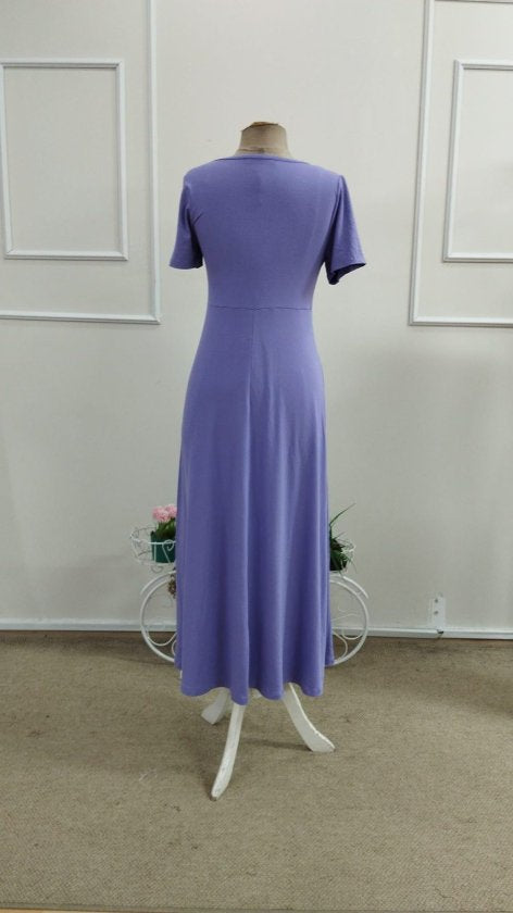 Rochie midi din viscoză pentru femei, cu mânecă scurtă, guler asimetric și detaliu cu nasturi, 33574