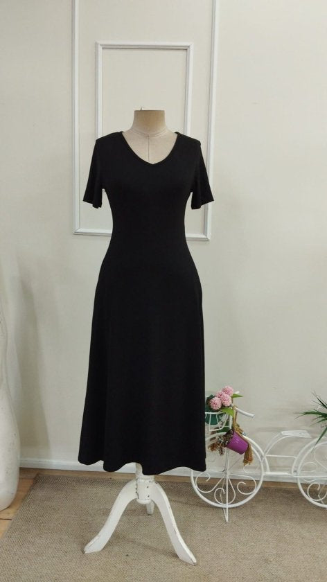 Rochie midi din viscoză cu mânecă scurtă, decolteu în V și buzunare pentru femei, 33884