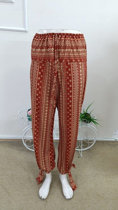Pantaloni de damă cu talie înaltă, model, cu tiv cu legături și crăpături laterale, 33941