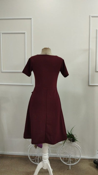Women's Short-Sleeve Crew Neck Pocket Detail Midi Imported Crepe Dress, 33949