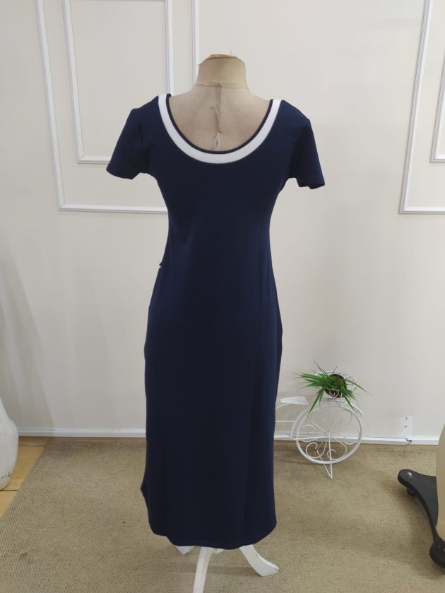 Rochie de damă albă, lungă, din viscoză, cu mânecă scurtă, decolteu rotund și detaliu cu crăpături, 34122
