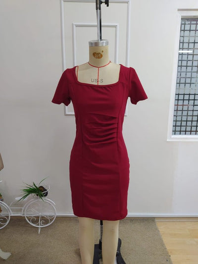 Rochie scurtă de damă, cu mânecă scurtă, guler pătrat și încrețită lateral, din crep importat, 37833