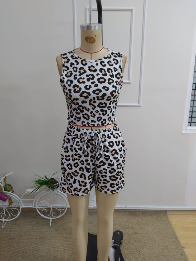 Set de două piese pentru femei, bluză scurtă și pantaloni scurți, cu guler rotund, model Scuba, cu umeri goi, 34267