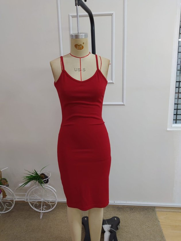 Rochie scurtă din crep strălucitor, cu decolteu în V și bretele pentru femei, 34286