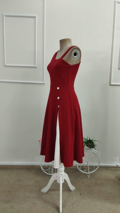 Rochie scurtă, strălucitoare, din crep, cu bretele și alte bretele, închidere cu nasturi, 34477