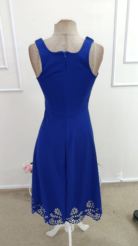 Rochie de damă din crep importat, cu guler geometric, cu bretele, floral, decupat cu laser, 34576
