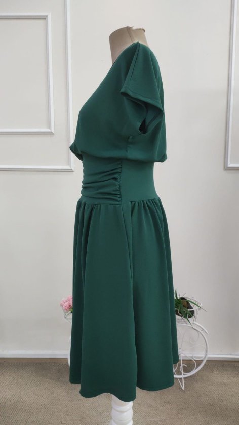 Rochie de damă din crep strălucitor, cu mânecă scurtă, ajustată la talie, cu crăpătură, 34588