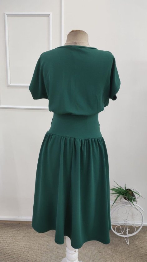 Rochie de damă din crep strălucitor, cu mânecă scurtă, ajustată la talie, cu crăpătură, 34588