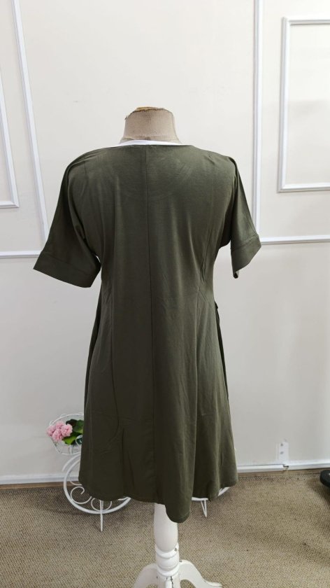 Rochie de damă din viscoză bicoloră, cu mânecă scurtă și guler rotund, cu detalii geometrice în față, 34611